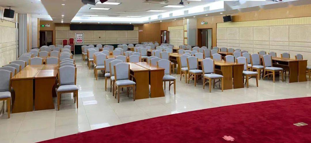 專業(yè)宴會(huì)服務(wù)與會(huì)議解決方案 島嶼式布局，B會(huì)議室，30人容納